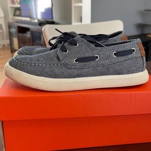 Boys size 1 Max and Jake boat shoes blue and White